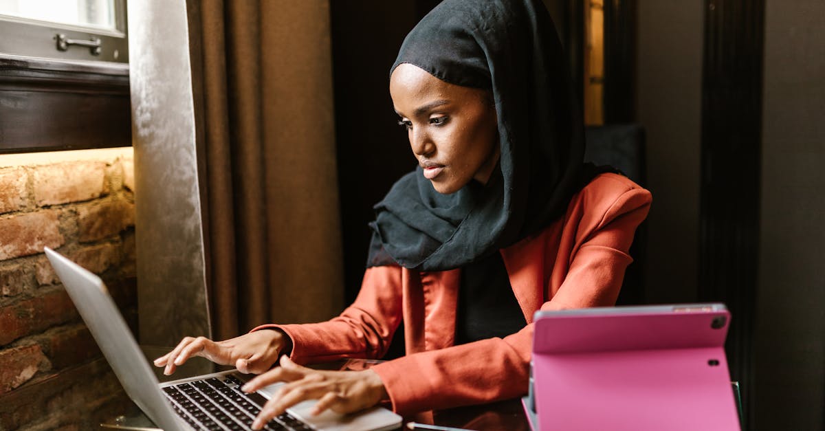 如何应对雇员无意泄漏信息导致黑客攻击的情况